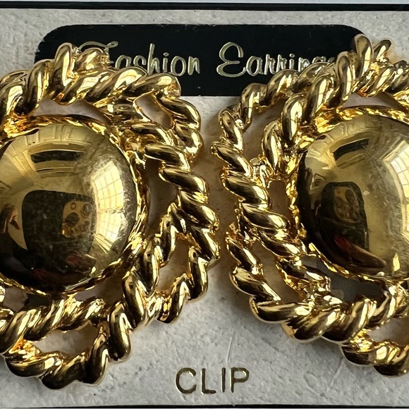 Vintage clip ons gold earrings - Picture 3 of 4